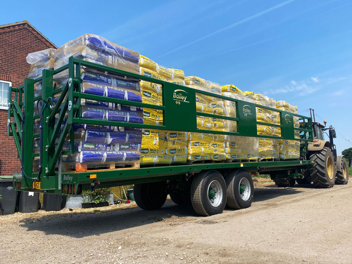 Ed Bourne's Bale trailer with hydraulic clamps