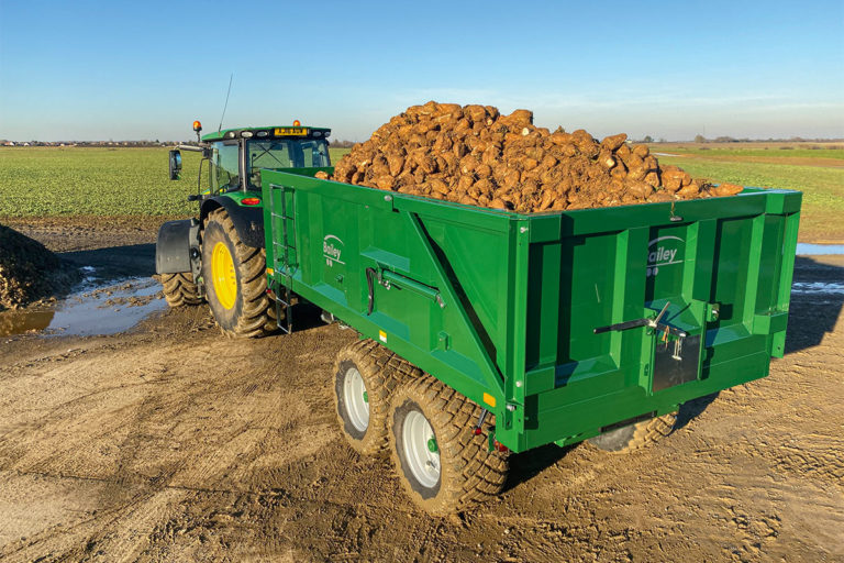 TB8-11 trailer on farm yard
