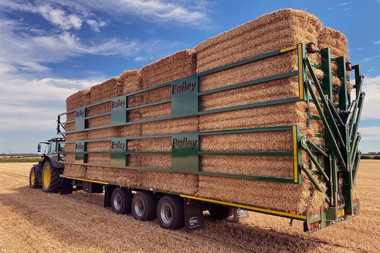 Bailey trailers bale trailer with hydraulic clamps