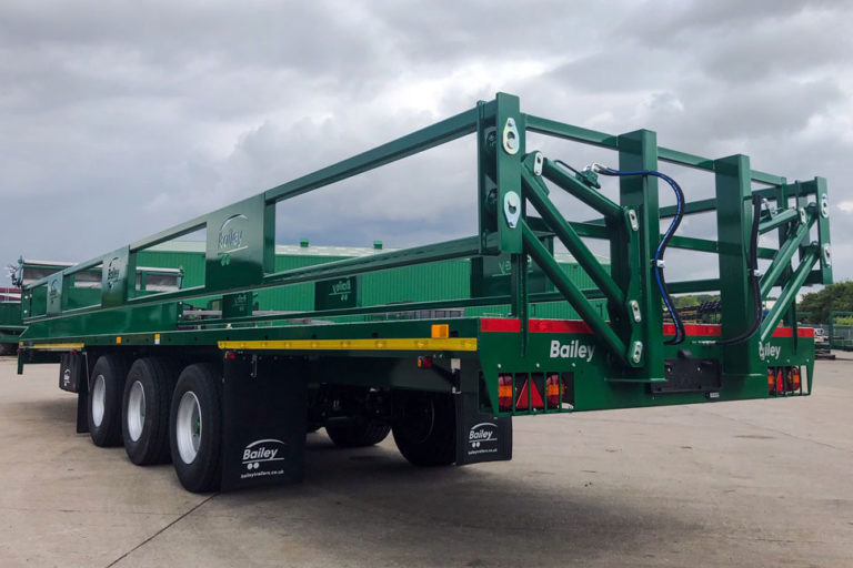 Bale trailer fitted with 850mm hydraulic bale clamps