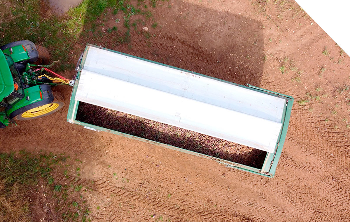 Sheeting system on a Bailey trailer